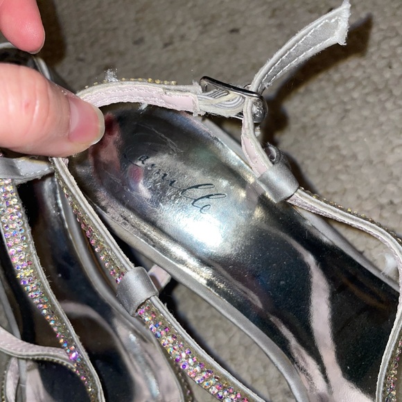 Strapy gemmed heels - Picture 3 of 6